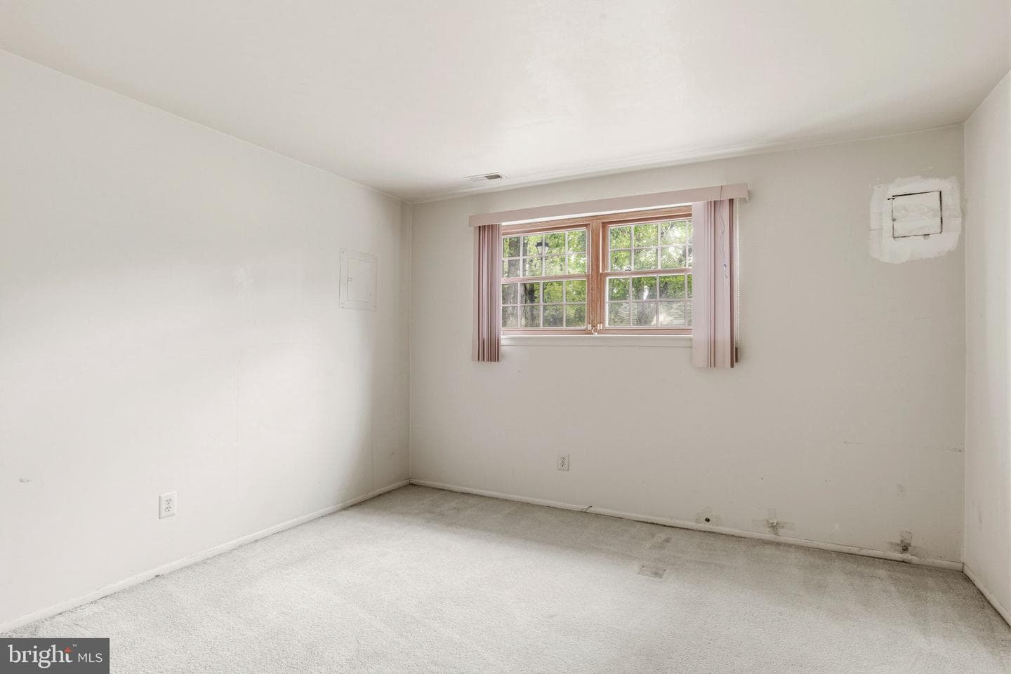 28 Valley Crossing Circle photo 15