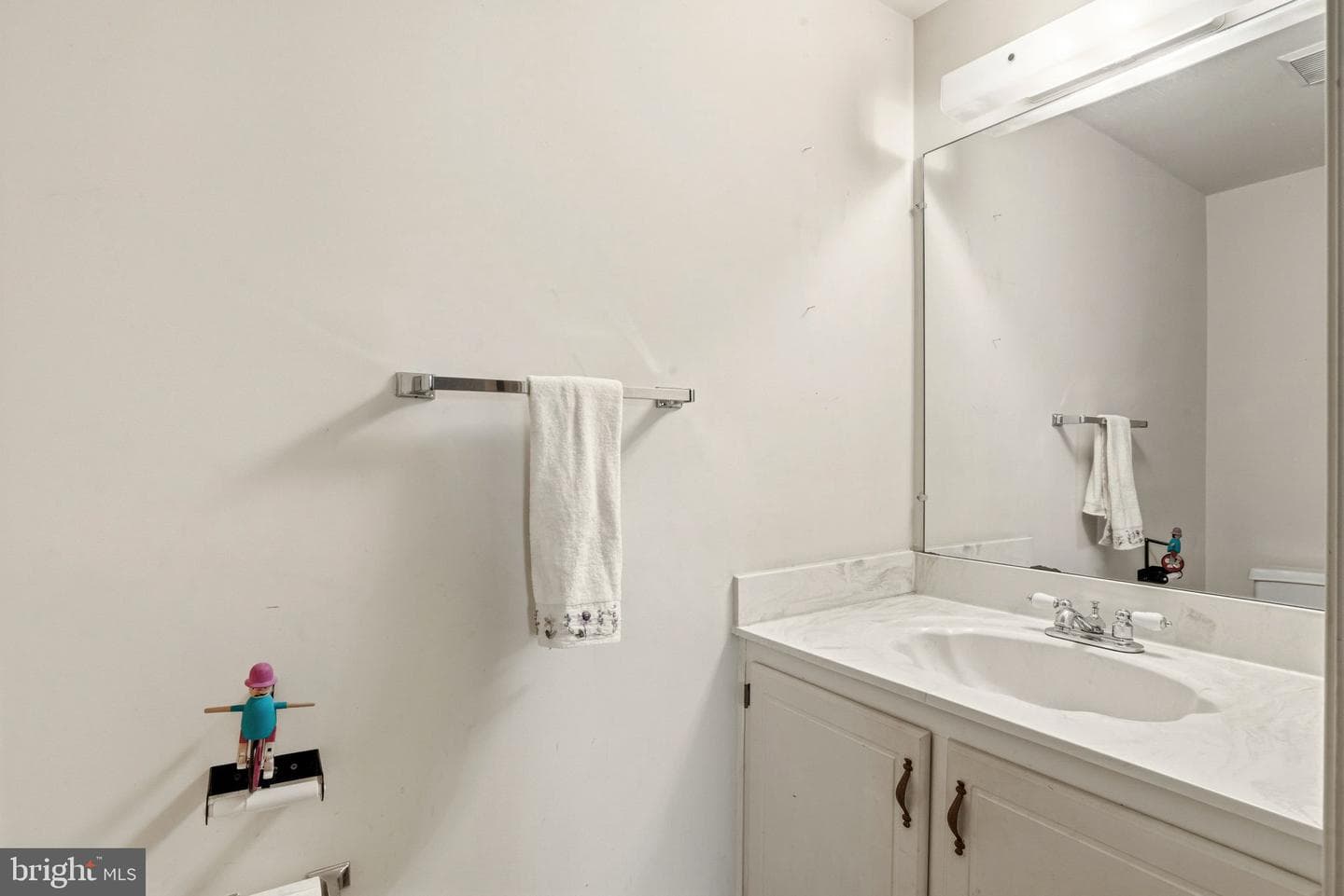 28 Valley Crossing Circle photo 17