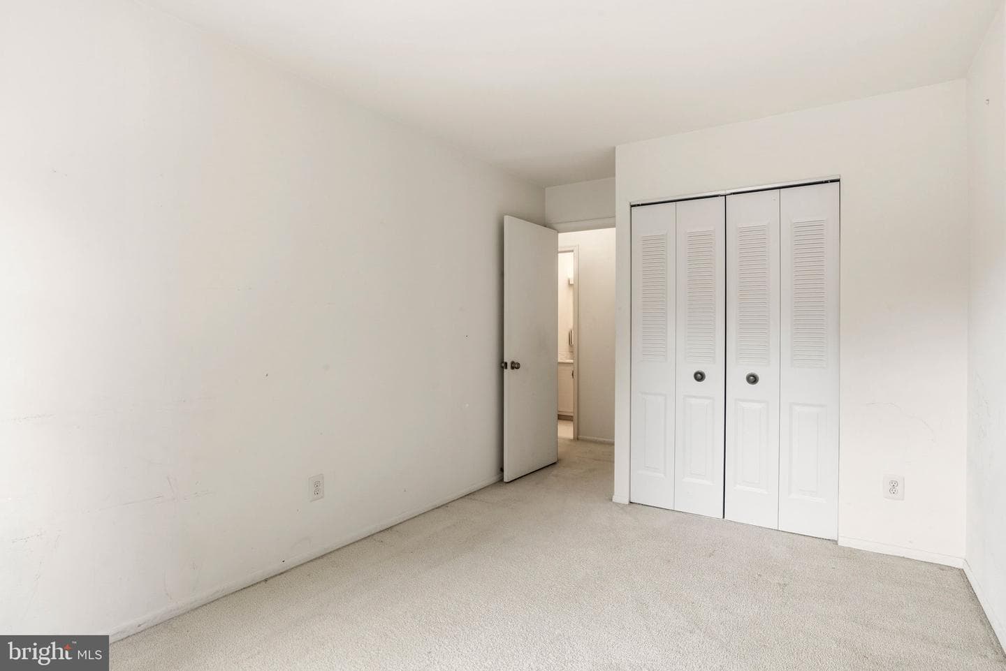 28 Valley Crossing Circle photo 24