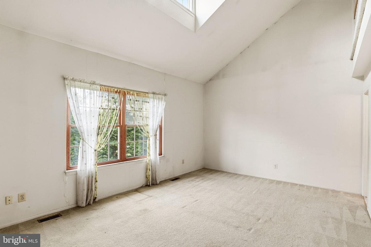 28 Valley Crossing Circle photo 25