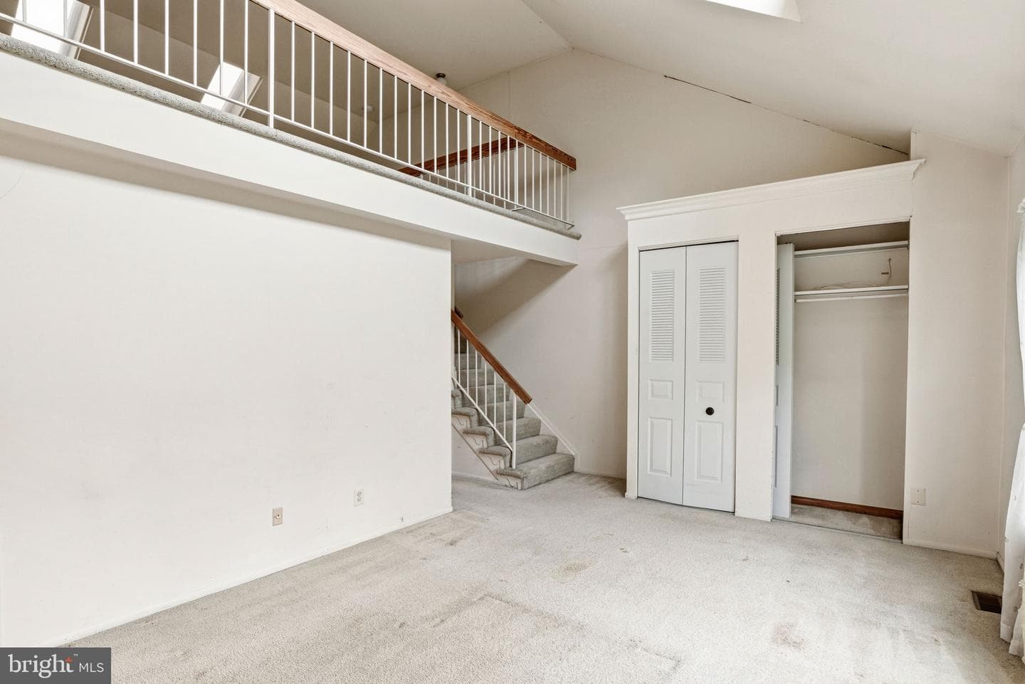 28 Valley Crossing Circle photo 26