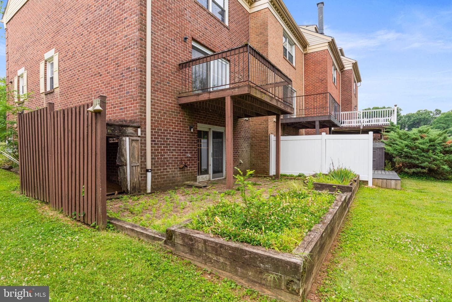 28 Valley Crossing Circle photo 40