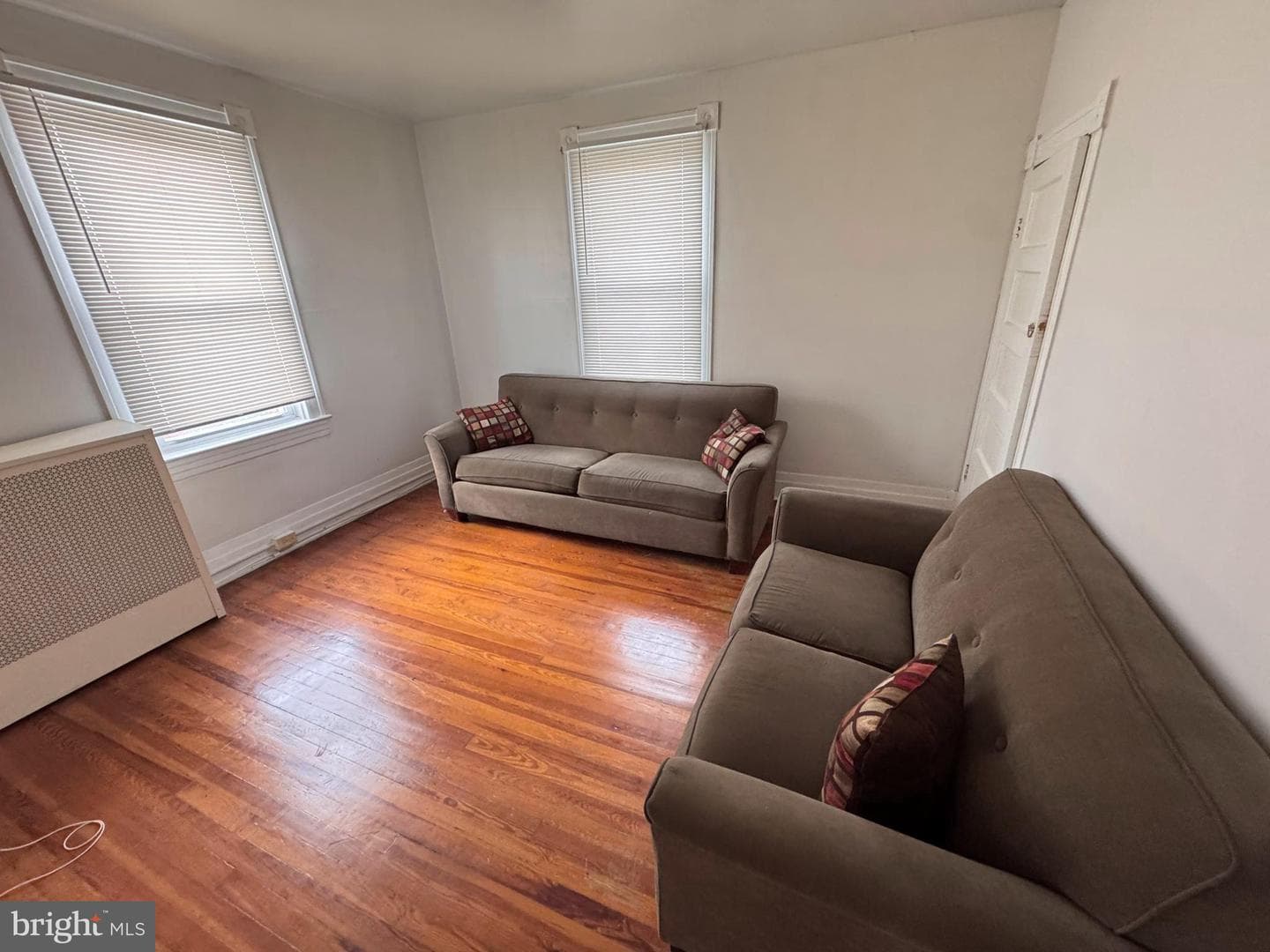 4409 Leeds photo 6