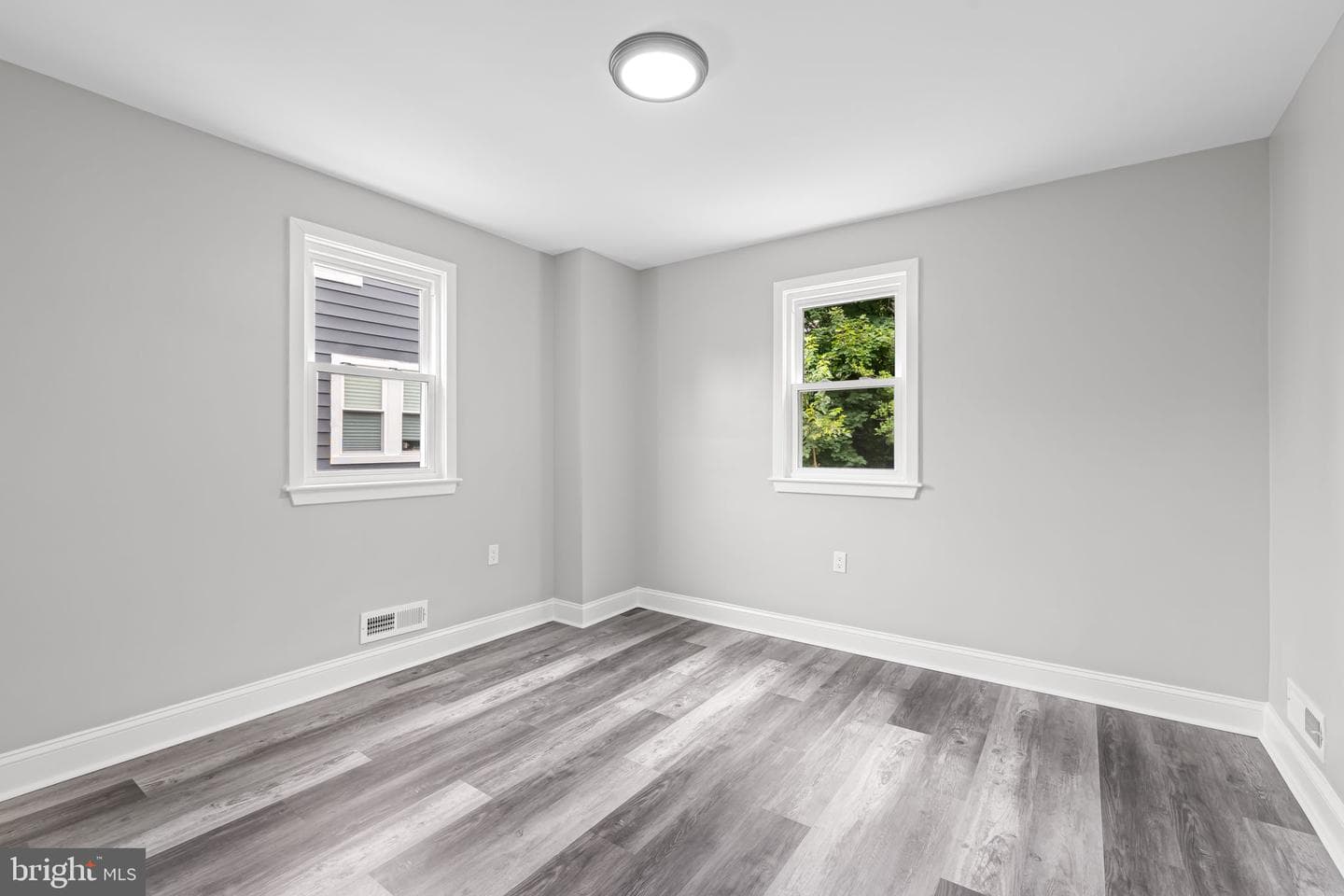 4603 Kenwood Avenue photo 10