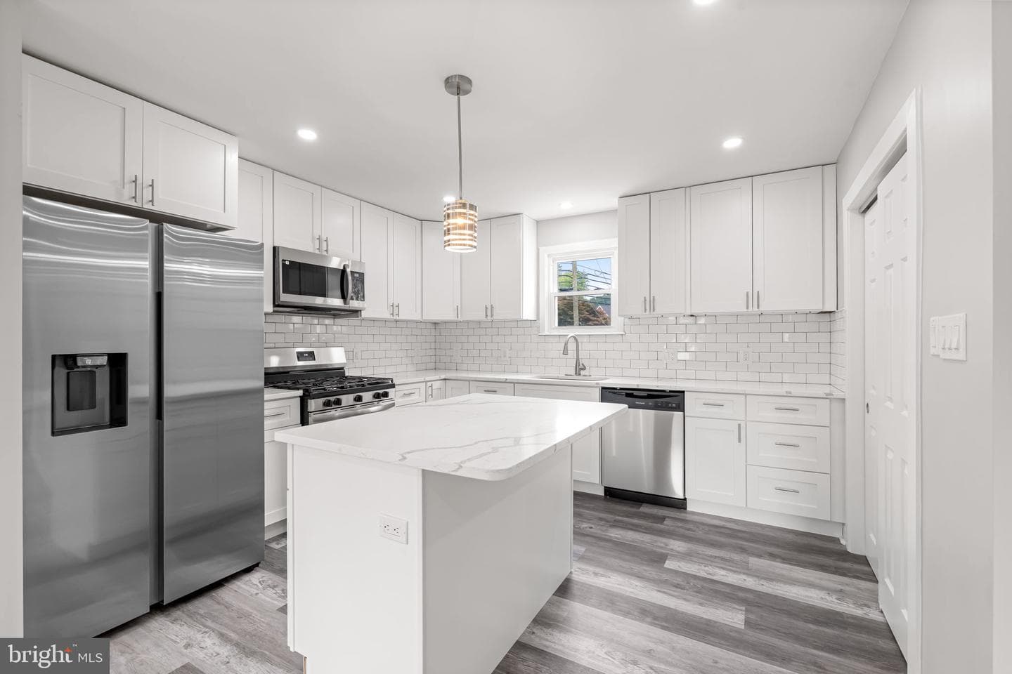 4603 Kenwood Avenue photo 8