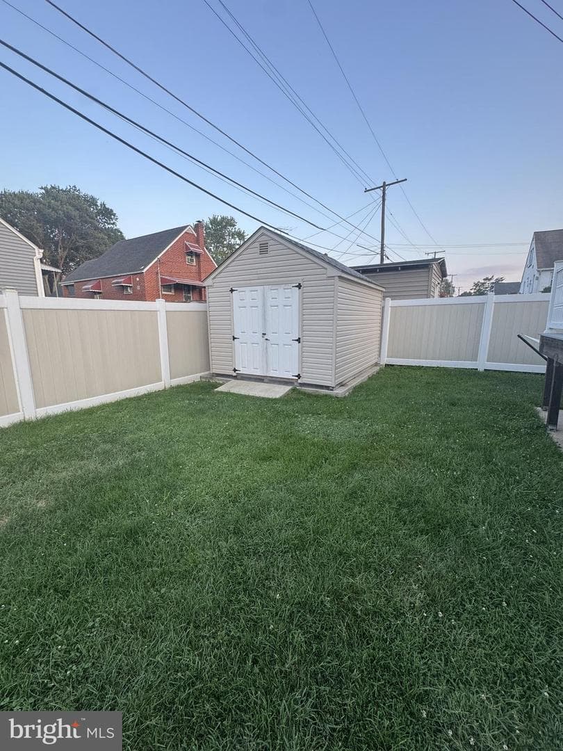 7829 Aiken Avenue photo 16