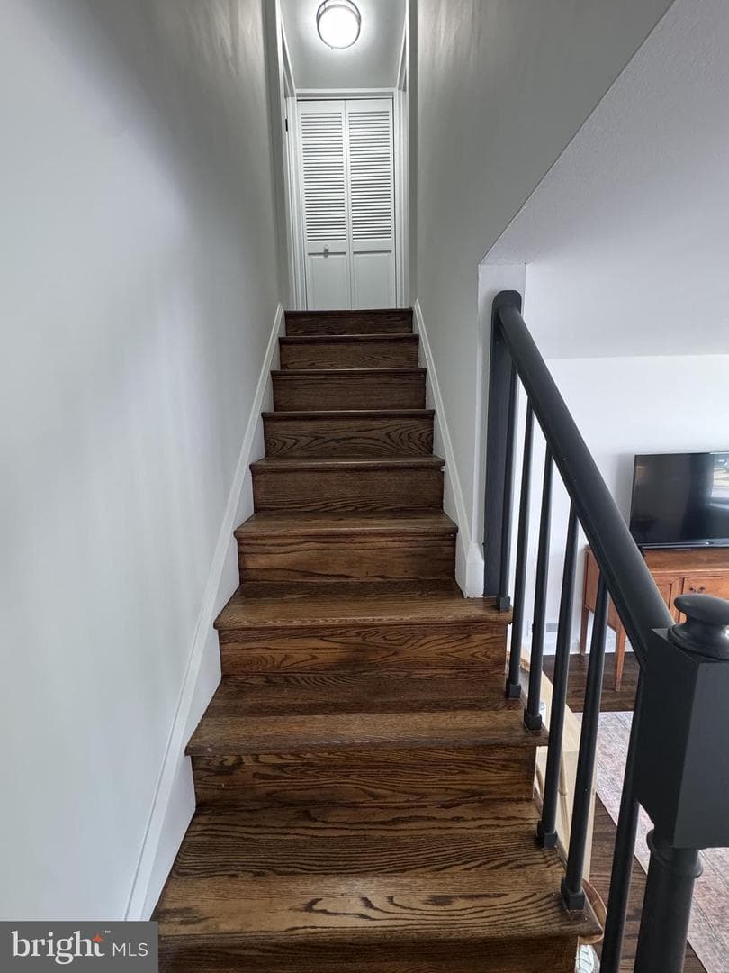 7829 Aiken Avenue photo 36