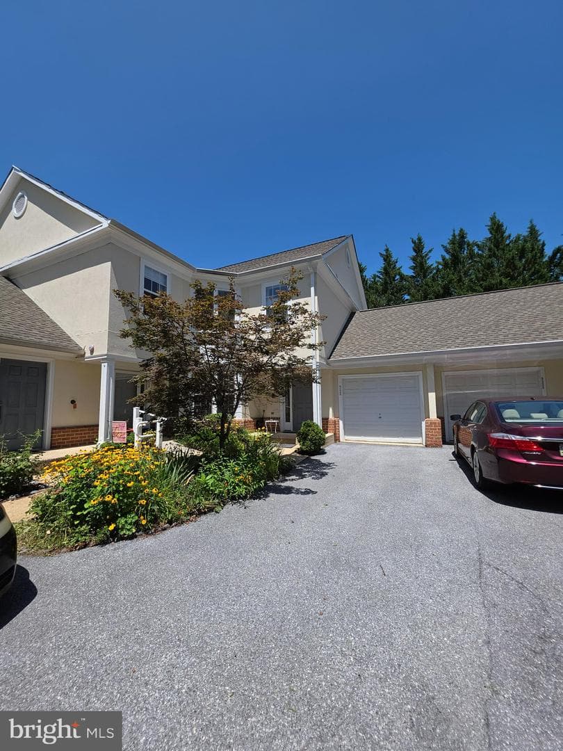 9226 James Howard Lane #9226 photo 1