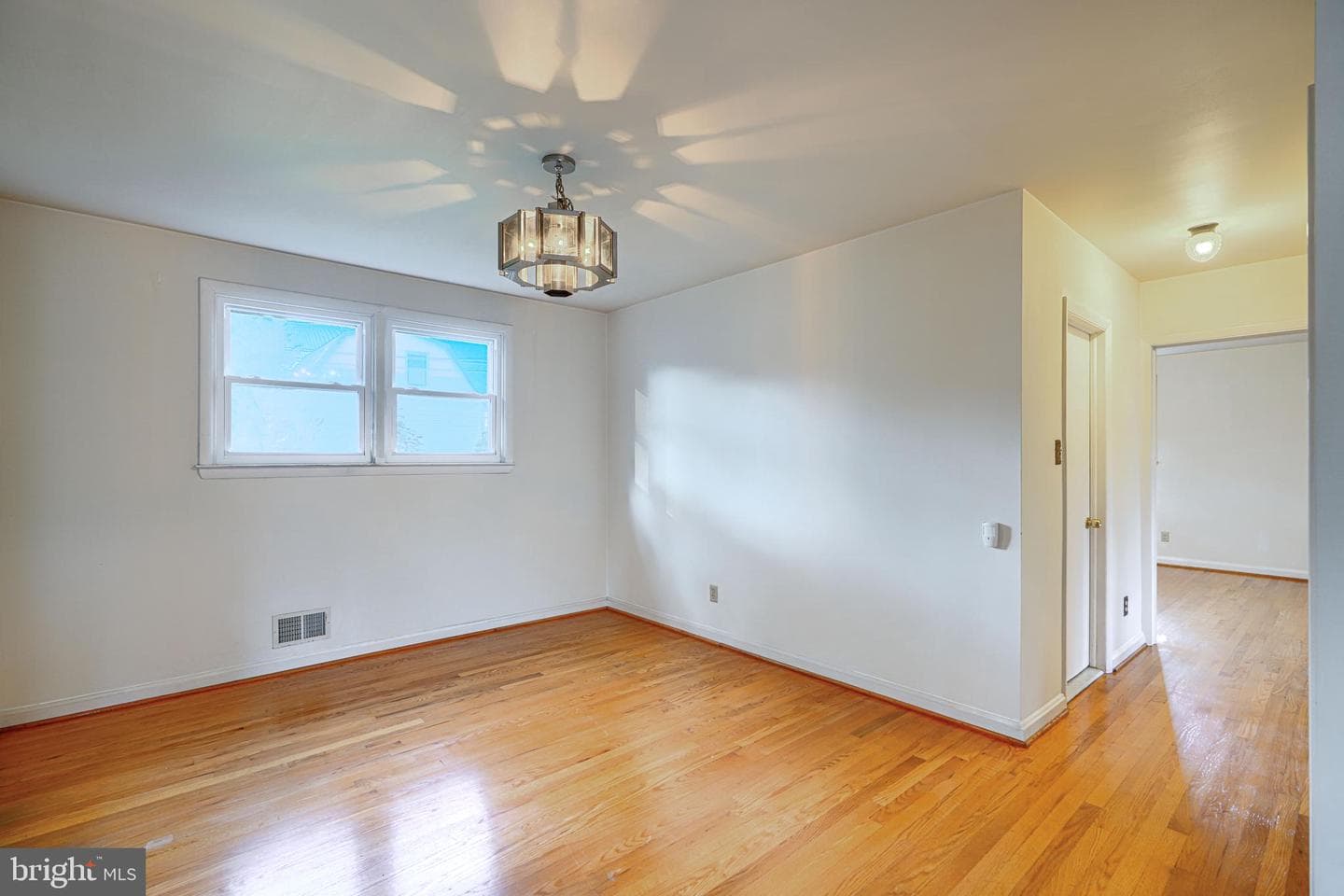 103 Springside Drive photo 8