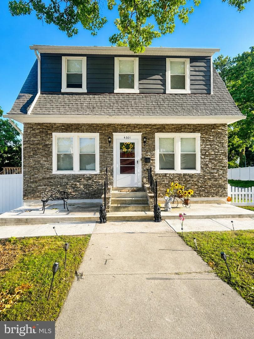4501 Forest View Avenue photo 1