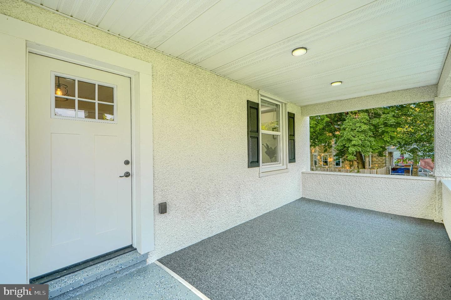 4514 Kenwood Avenue photo 3