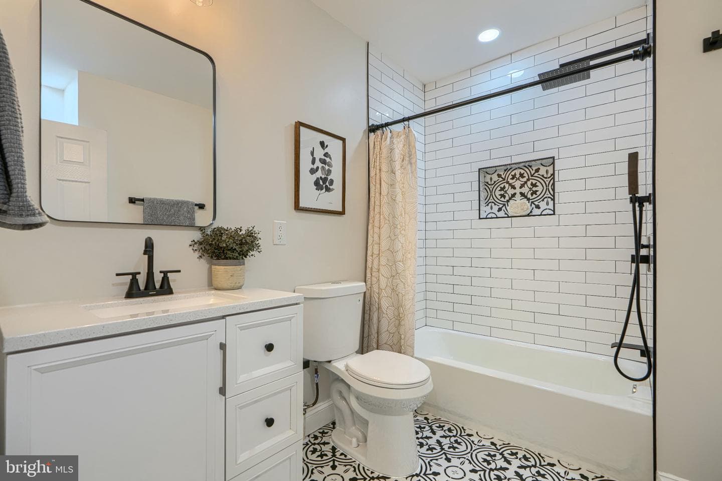 4514 Kenwood Avenue photo 38