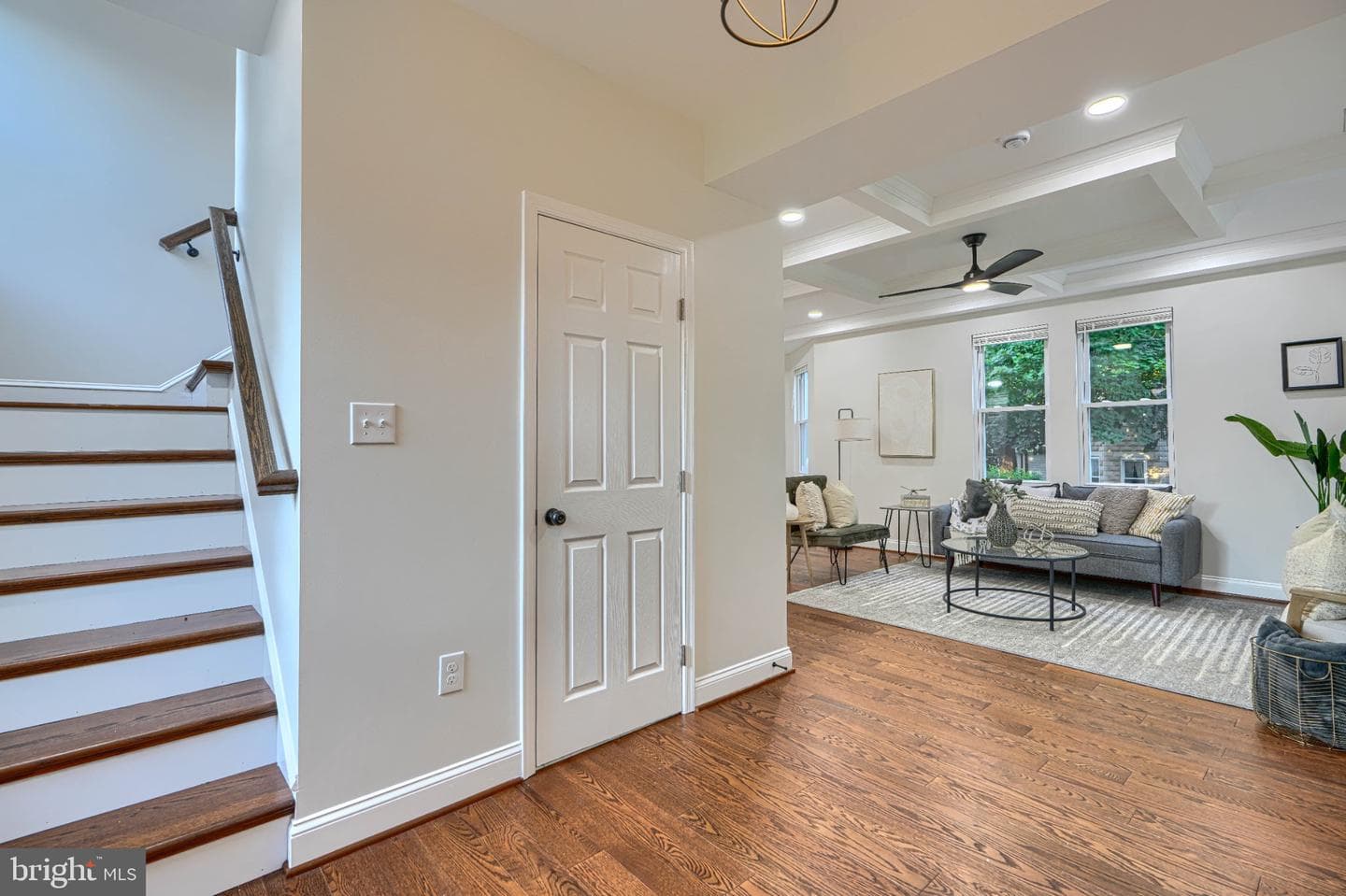 4514 Kenwood Avenue photo 5