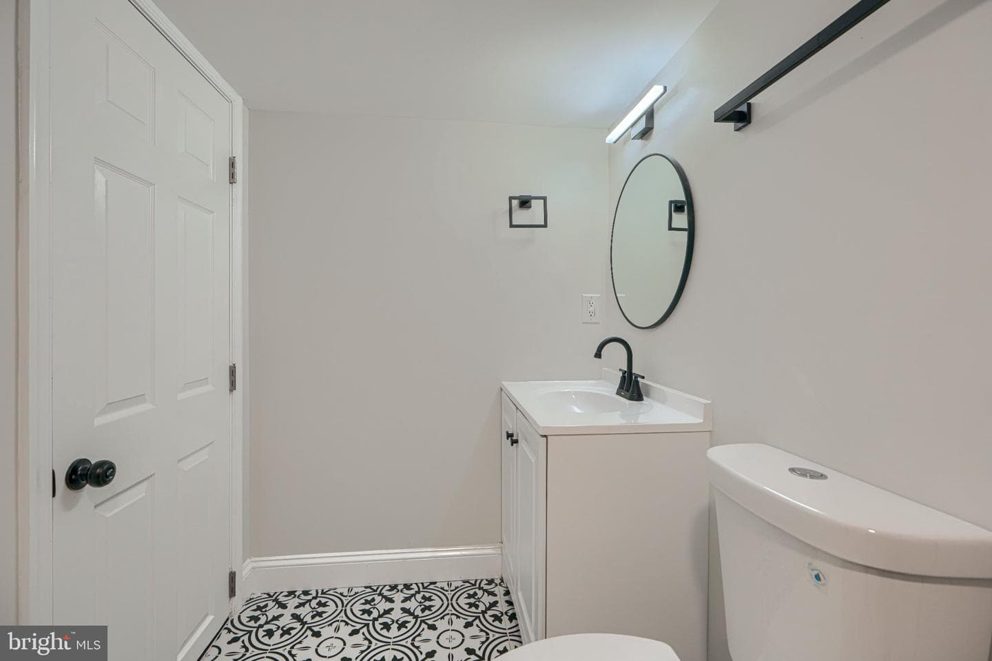 4514 Kenwood Avenue photo 50