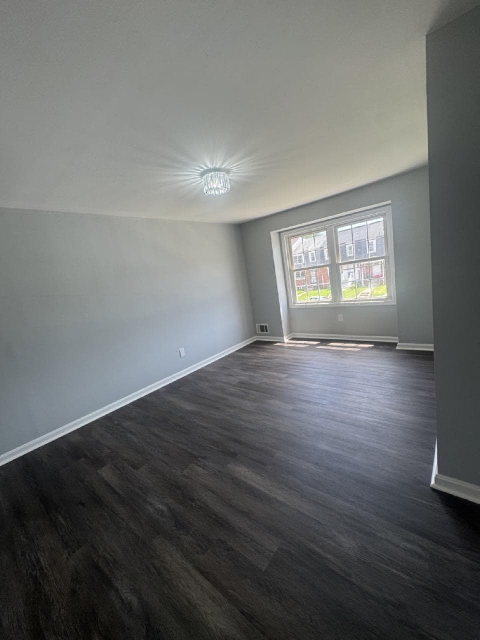5626 Whitby Road photo 15