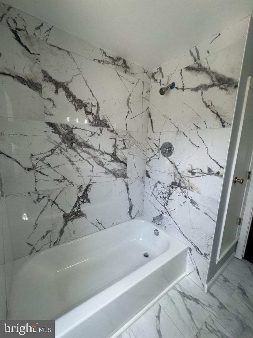 5626 Whitby Road photo 23
