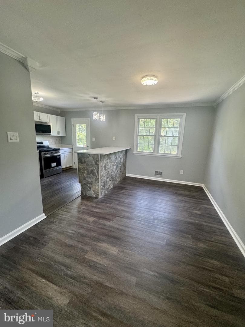 5626 Whitby Road photo 6
