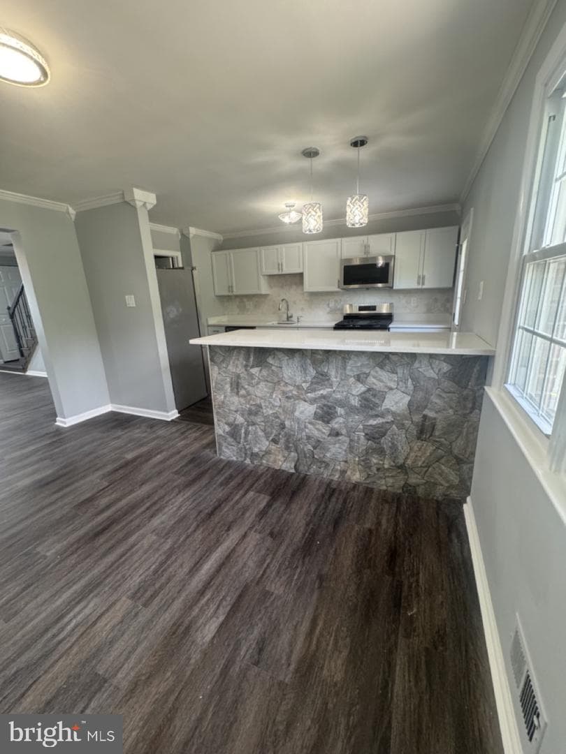 5626 Whitby Road photo 8