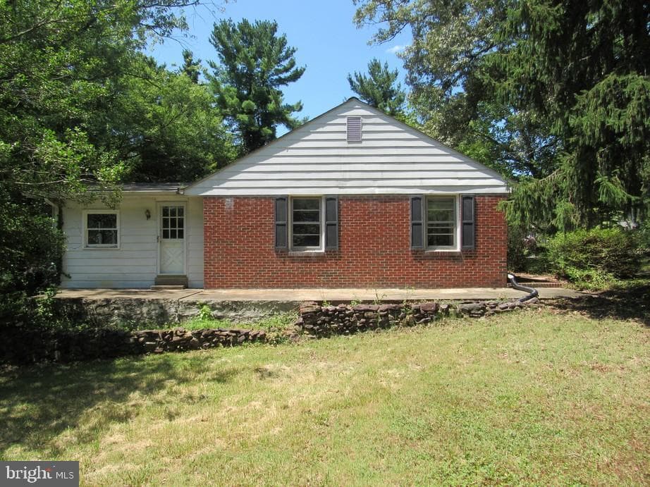 1024 Gladway Road photo 2