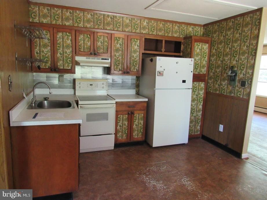 1024 Gladway Road photo 8