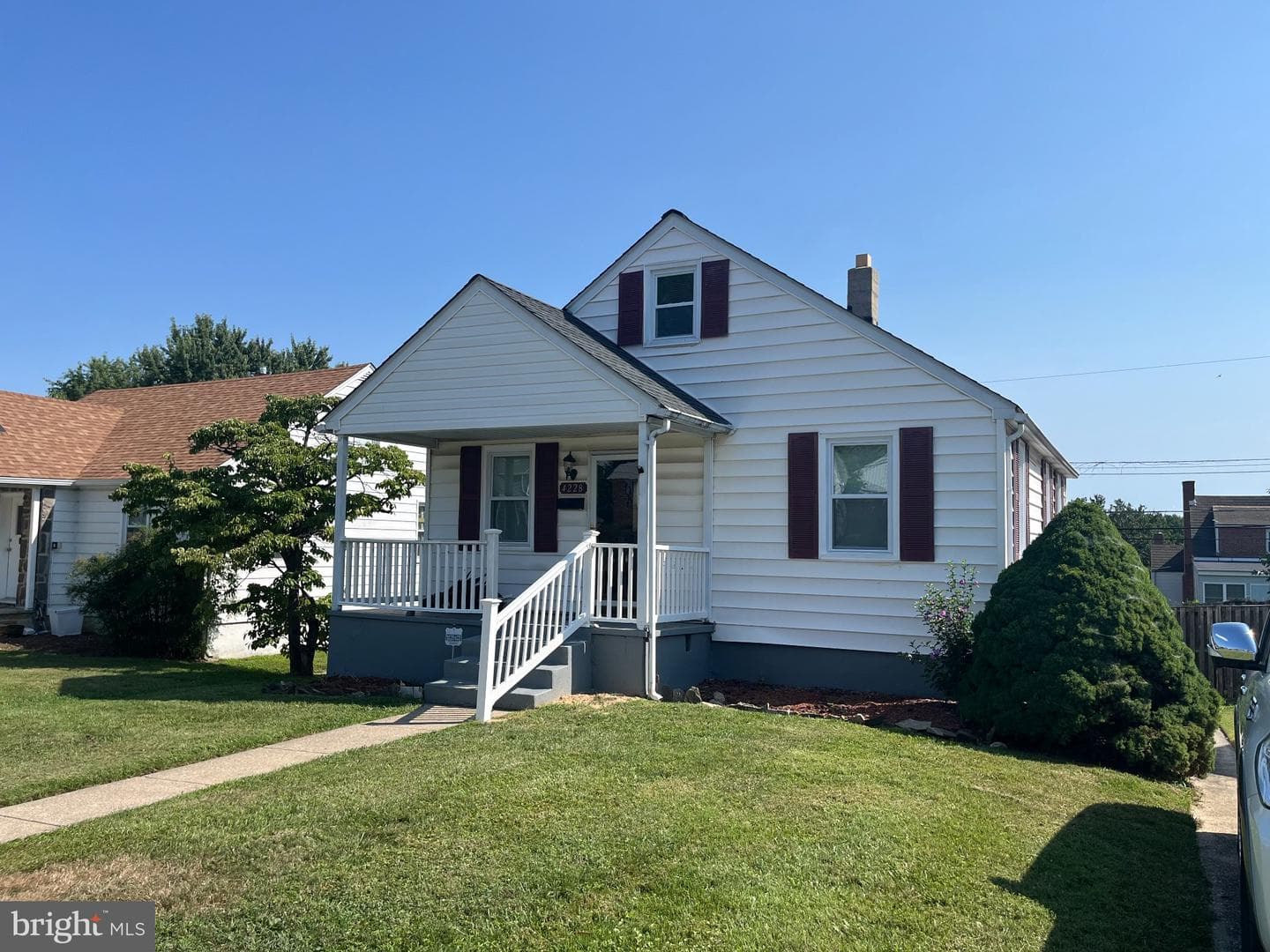 4228 Thorncliff Road photo 2