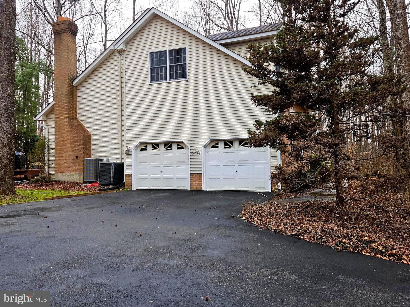 8940 Sherbrook Court photo 3