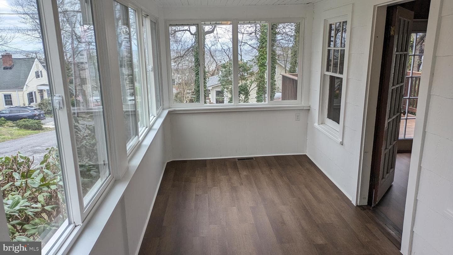 1531 Elm Road photo 5
