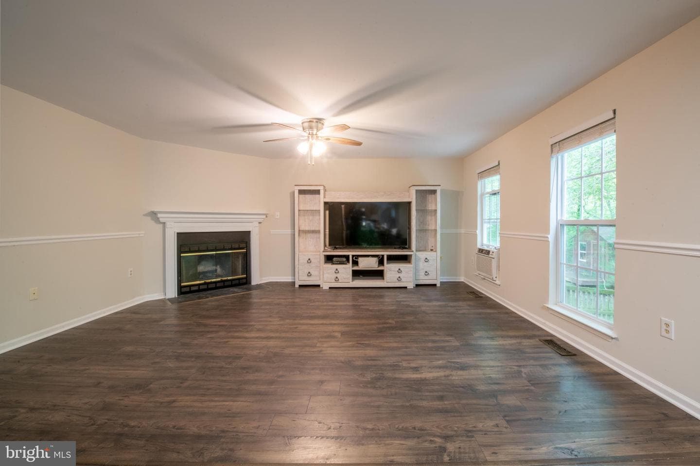 2424 Woodland Court photo 14