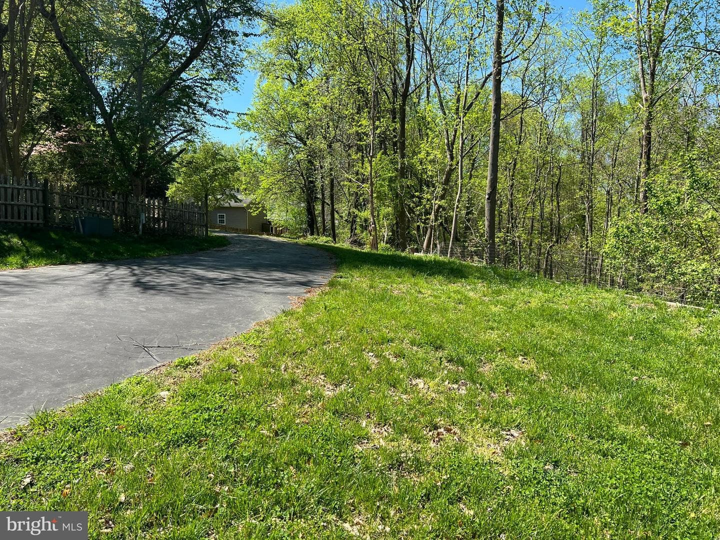 2811 Glasgow Way photo 25