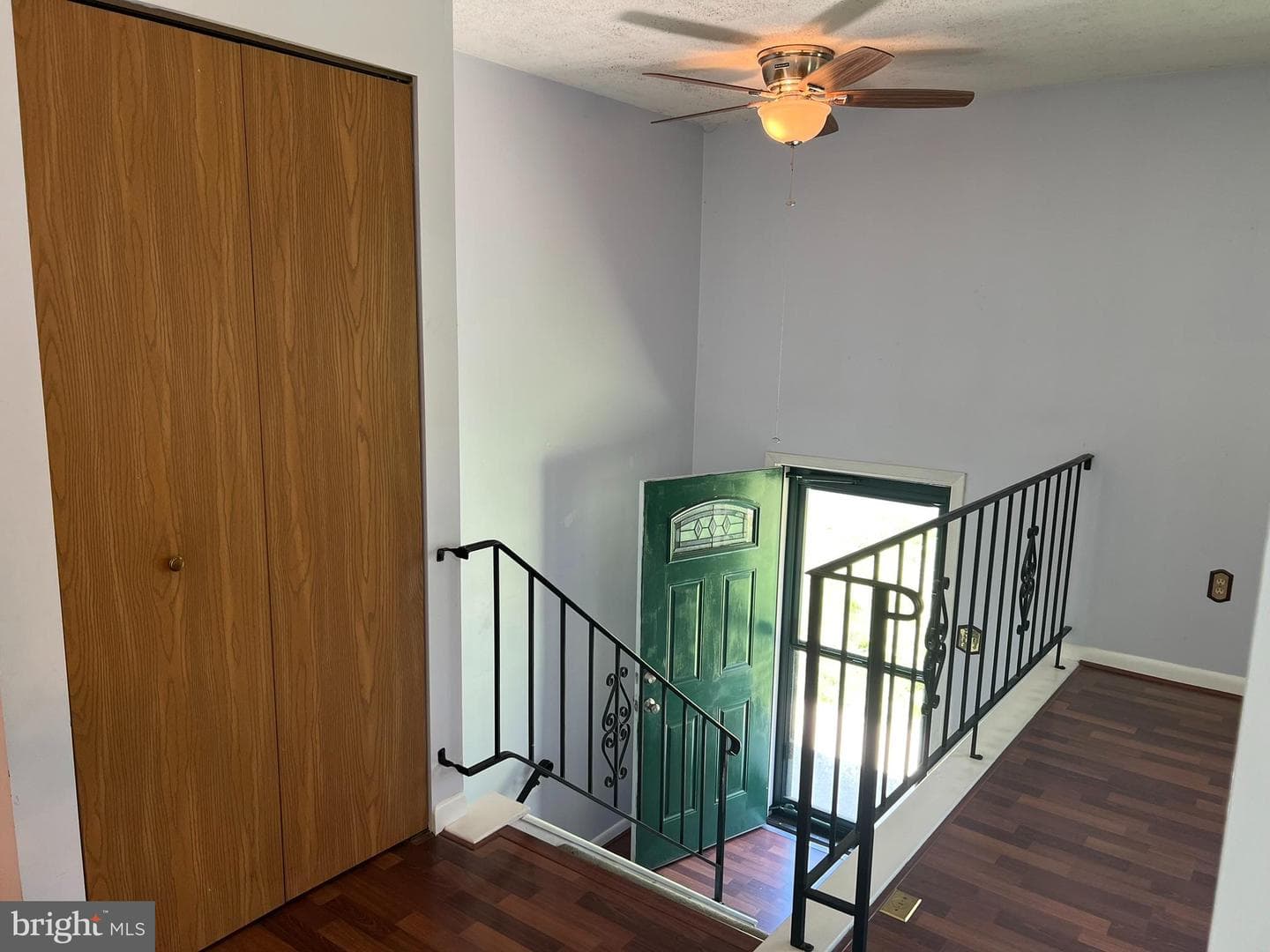 2811 Glasgow Way photo 6