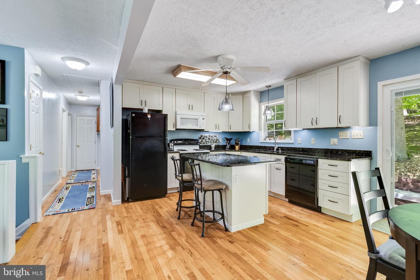 494 Cardinal Drive photo 13