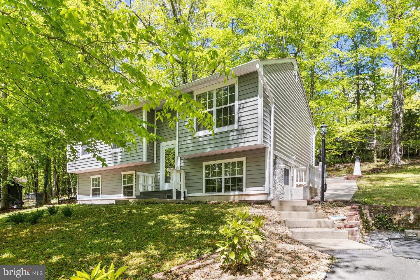 494 Cardinal Drive photo 5