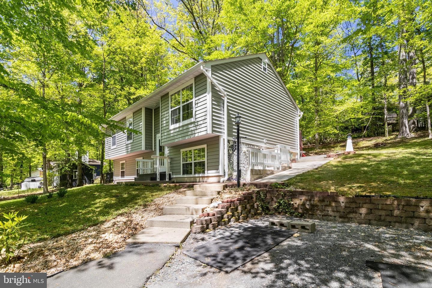 494 Cardinal Drive photo 8