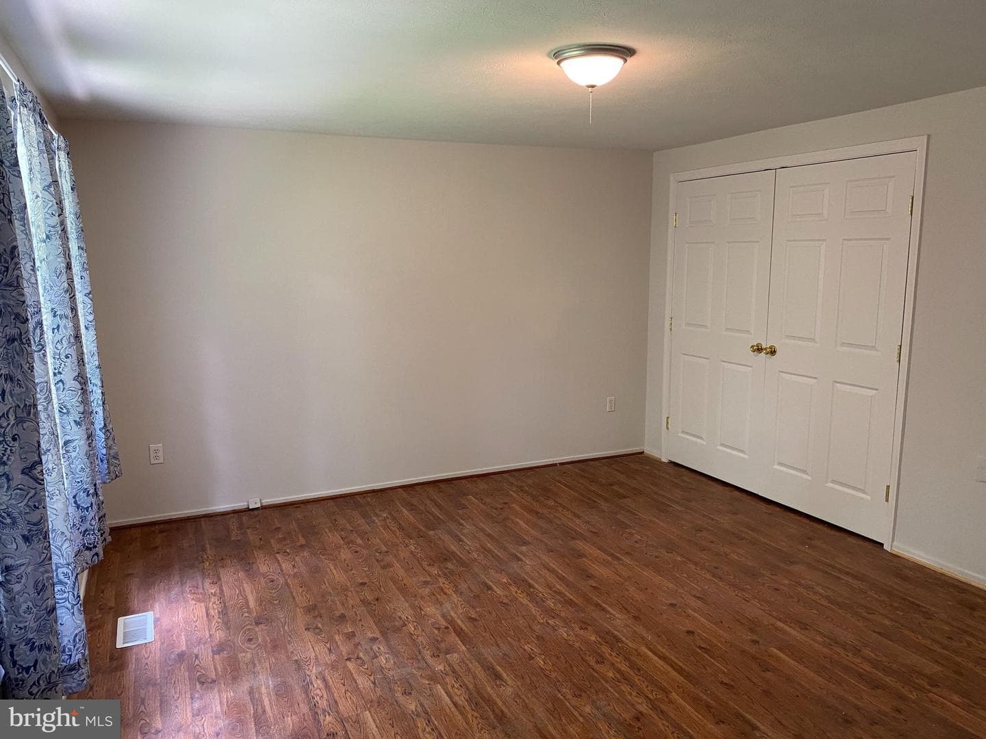 4420 S Shore Drive photo 10