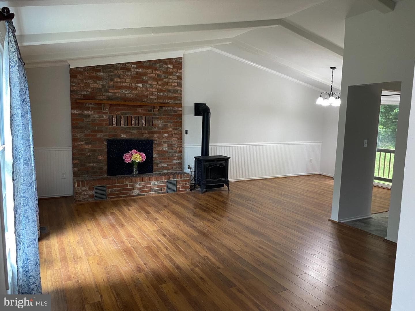 4420 S Shore Drive photo 2