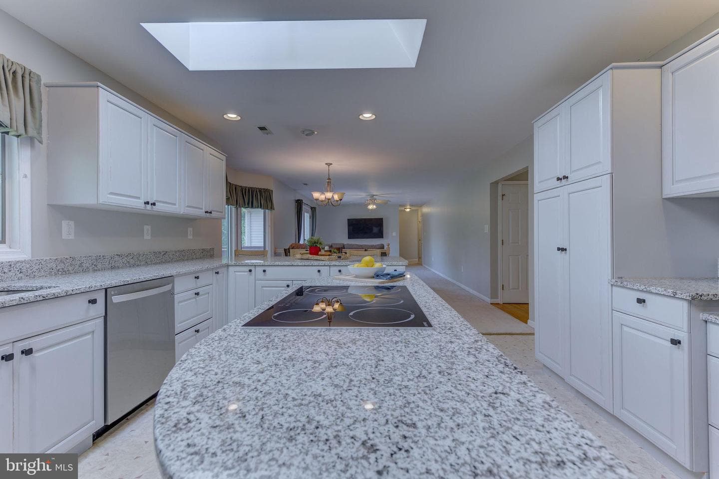 345 Jw Williams Road photo 5
