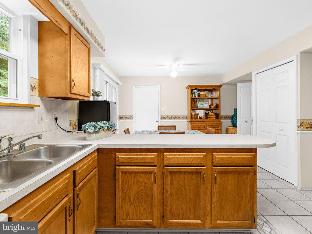 8210 Sycamore Circle photo 13