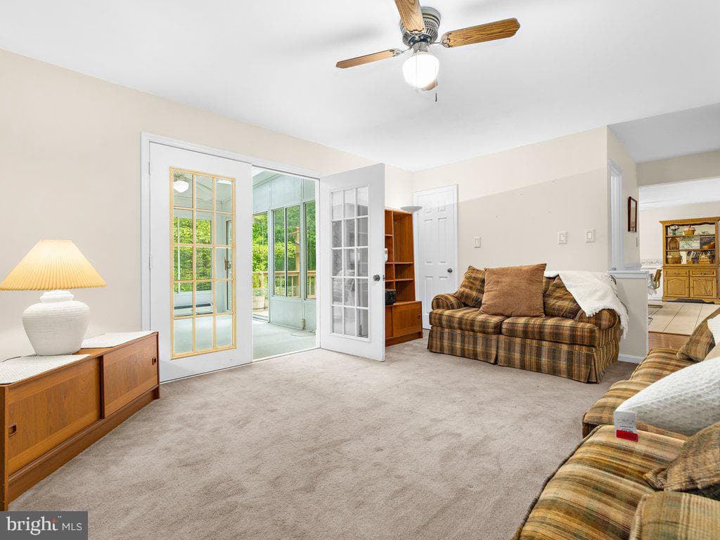8210 Sycamore Circle photo 16