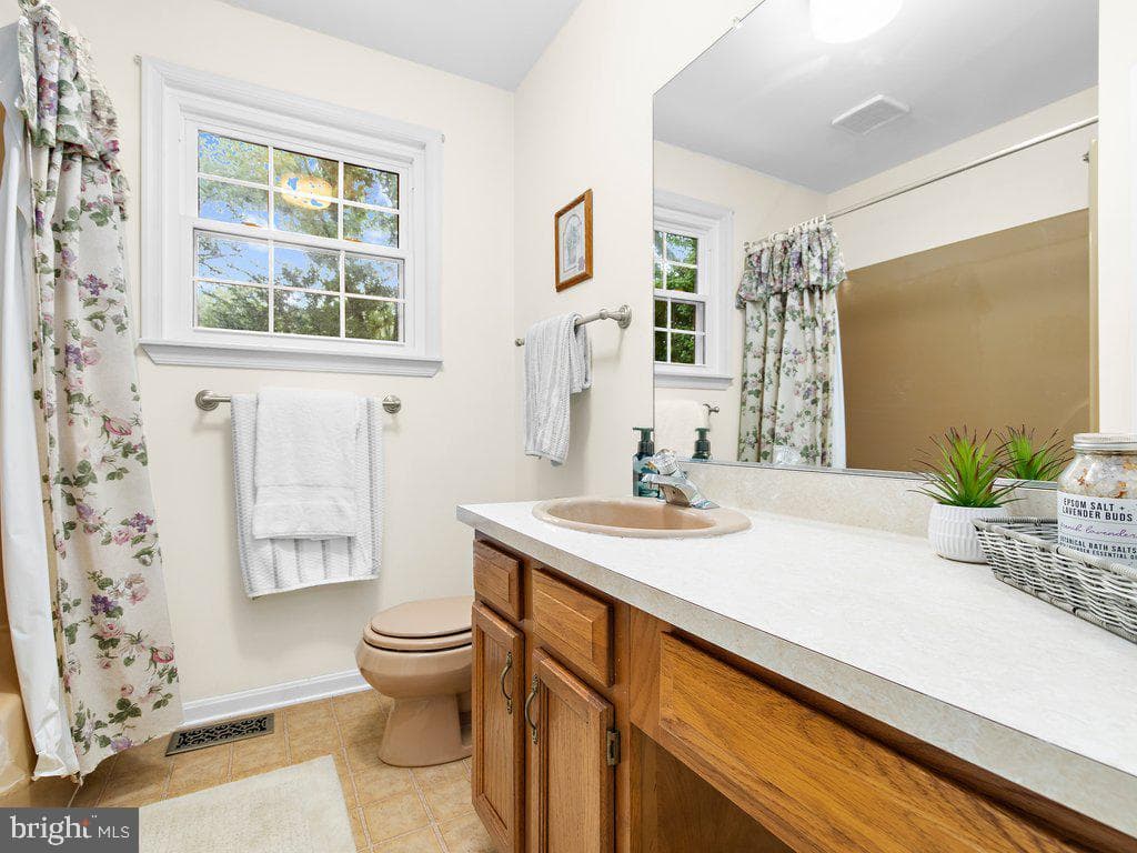 8210 Sycamore Circle photo 31