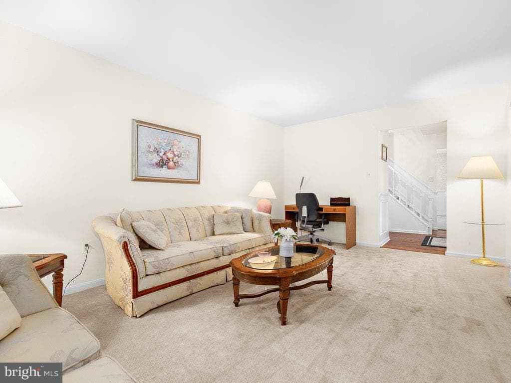 8210 Sycamore Circle photo 4