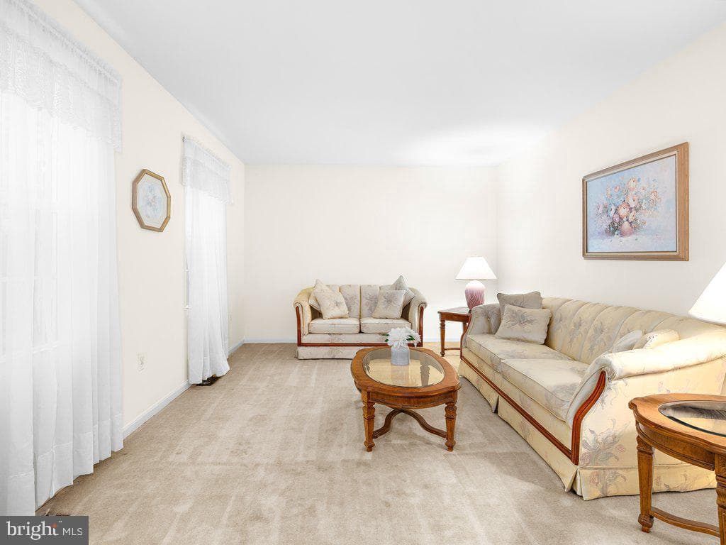 8210 Sycamore Circle photo 5