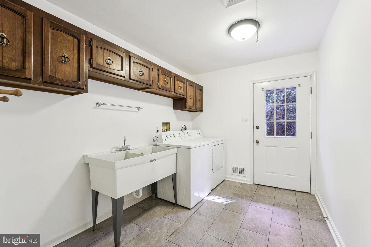 4200 Landing Lane photo 17