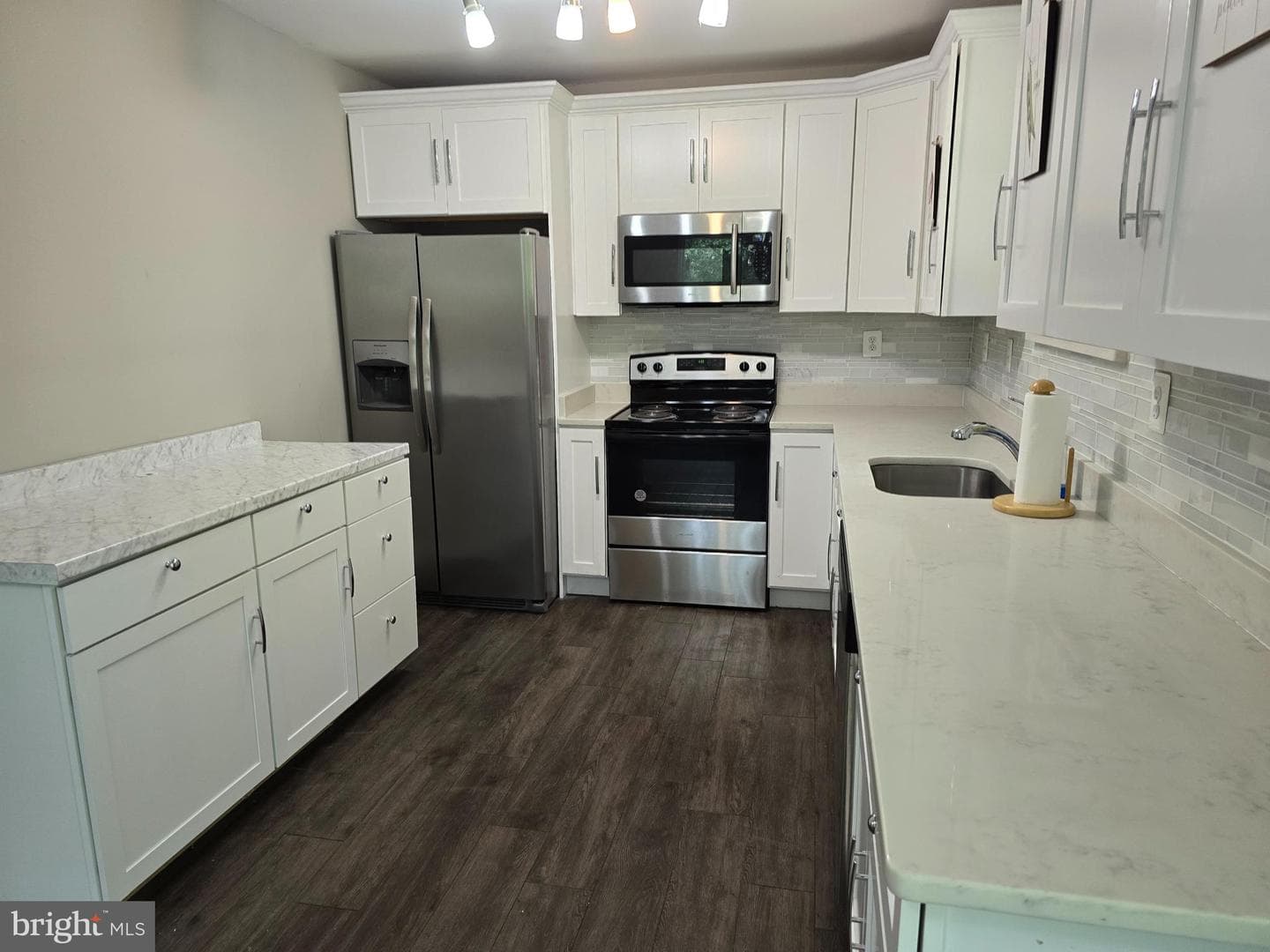 320 Thunderbird Drive photo 12