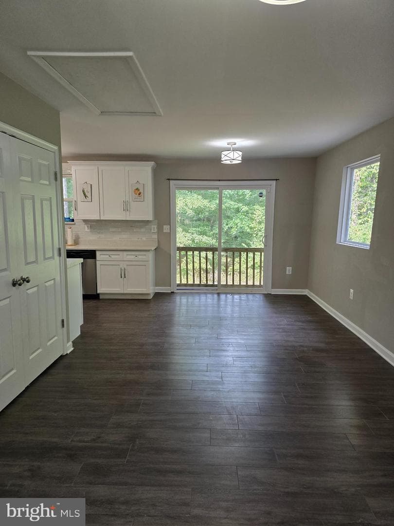 320 Thunderbird Drive photo 7