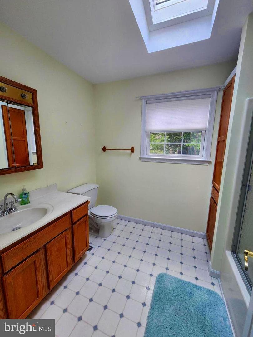 6017 Maple Road photo 10