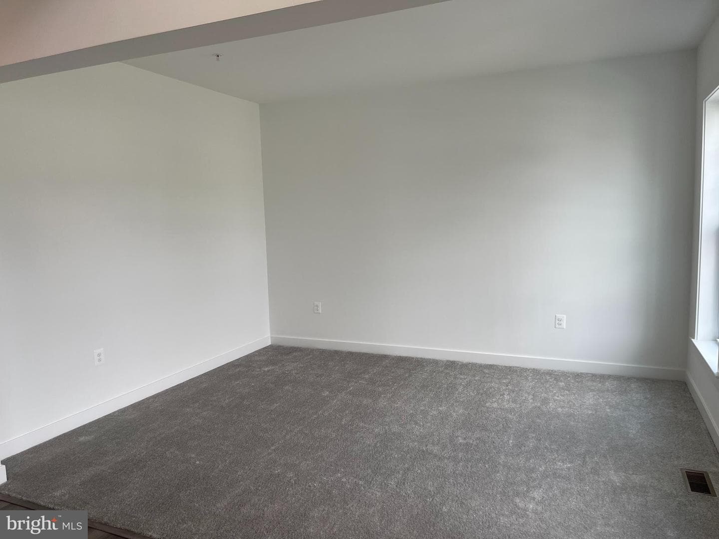 5562 Cherry Hill Road photo 4
