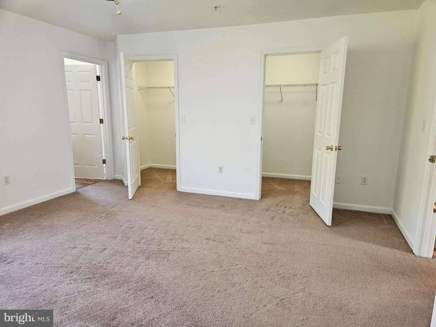 3448 Silverton Lane photo 12