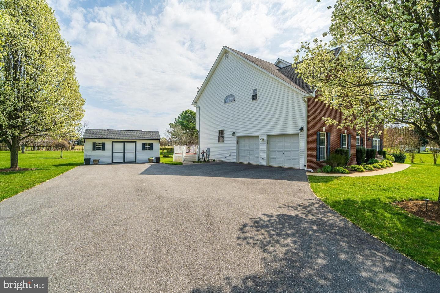 9165 Megatha Lane photo 5