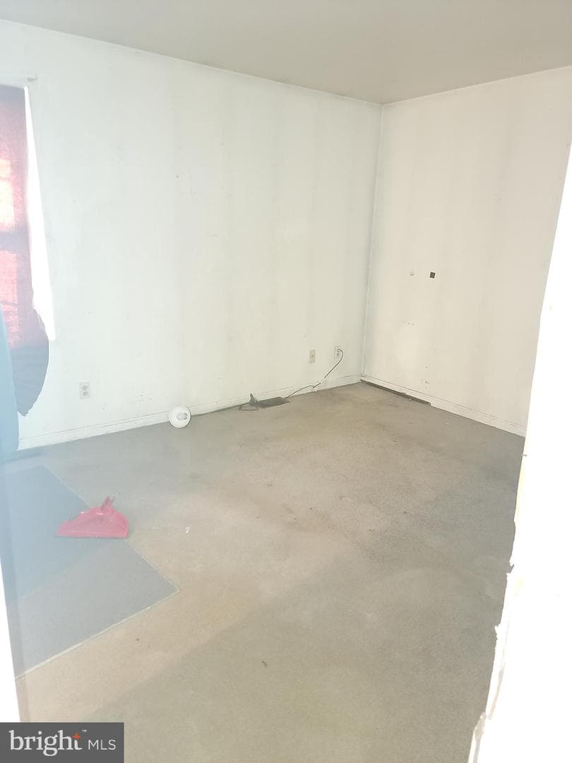 2024 Yew Court photo 4