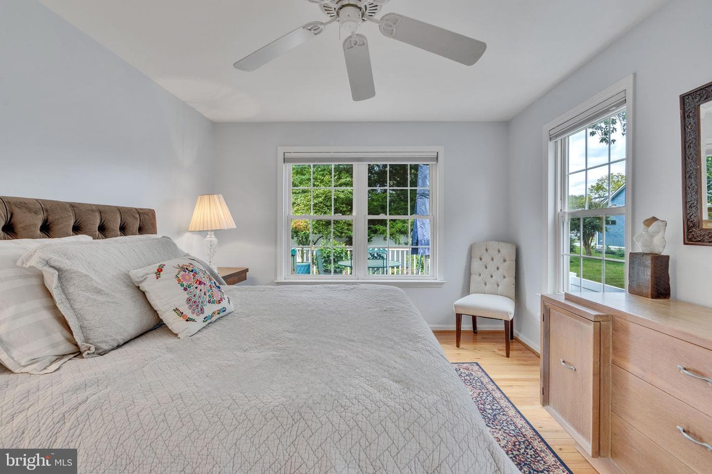 14331 Calvert Street photo 9